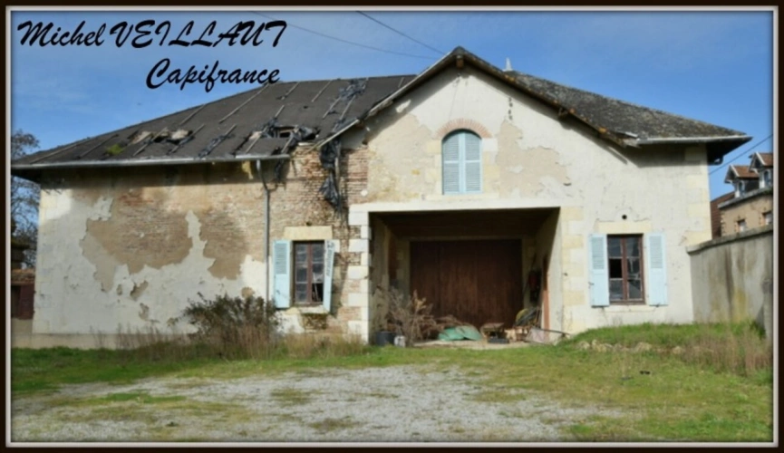 Photos 10 - Prestige - Propriété à vendre avec bâtisse de 15 pièces, 2 gîtes, terrain 7390 m², VILLENEUVE SUR ALLIER (03)