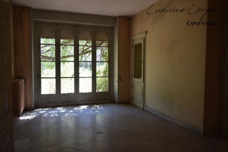 Photos 3 - Rurale - A vendre Corps de ferme à rénover entièrement proche BETZ(60)– Maison de maître de 450 m² -8 chambres -plusieurs bâtiments et terrain de 6 000 m² – Projet destiné à un professio