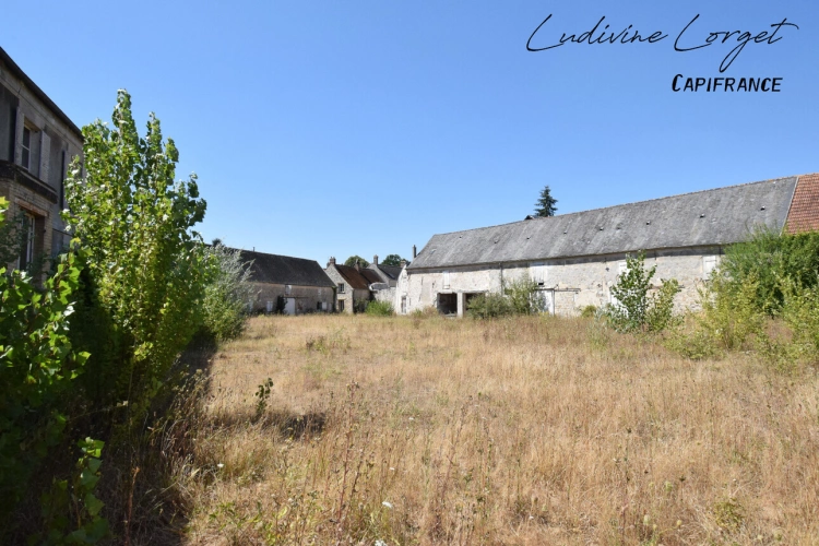 Photos 13 - Rurale - A vendre Corps de ferme à rénover entièrement proche BETZ(60)– Maison de maître de 450 m² -8 chambres -plusieurs bâtiments et terrain de 6 000 m² – Projet destiné à un professio