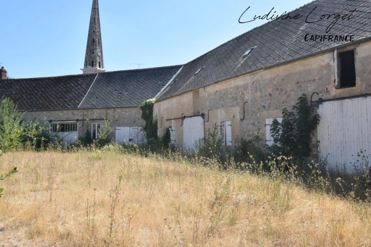 Photos 14 - Rurale - A vendre Corps de ferme à rénover entièrement proche BETZ(60)– Maison de maître de 450 m² -8 chambres -plusieurs bâtiments et terrain de 6 000 m² – Projet destiné à un professio