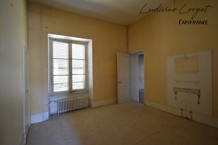 Photos 19 - Rurale - A vendre Corps de ferme à rénover entièrement proche BETZ(60)– Maison de maître de 450 m² -8 chambres -plusieurs bâtiments et terrain de 6 000 m² – Projet destiné à un professio
