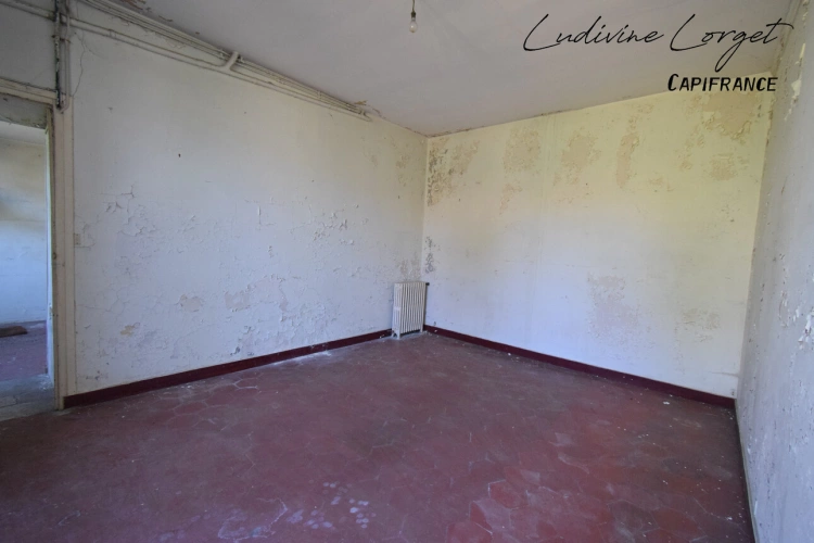 Photos 23 - Rurale - A vendre Corps de ferme à rénover entièrement proche BETZ(60)– Maison de maître de 450 m² -8 chambres -plusieurs bâtiments et terrain de 6 000 m² – Projet destiné à un professio