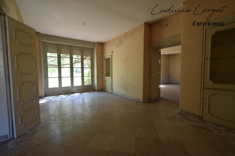 Photos 40 - Rurale - A vendre Corps de ferme à rénover entièrement proche BETZ(60)– Maison de maître de 450 m² -8 chambres -plusieurs bâtiments et terrain de 6 000 m² – Projet destiné à un professio