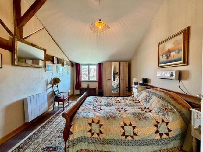 Photos 9 - Prestige - Charmante maison de caractère rénovée avec  4 chambres, grange et jardin arboré