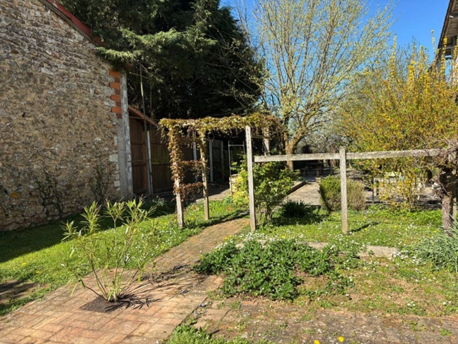 Photos 19 - Prestige - Charmante maison de caractère rénovée avec  4 chambres, grange et jardin arboré