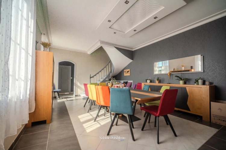 Photos 5 - Prestige - Propriete à vendre de 20 pièces à Saint-Nicolas-de-Bourgueil - ensemble de 457m² - Piscine interieure- vie de plain-pied