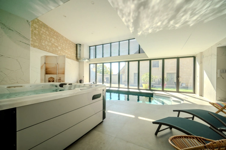 Photos 6 - Prestige - Propriete à vendre de 20 pièces à Saint-Nicolas-de-Bourgueil - ensemble de 457m² - Piscine interieure- vie de plain-pied
