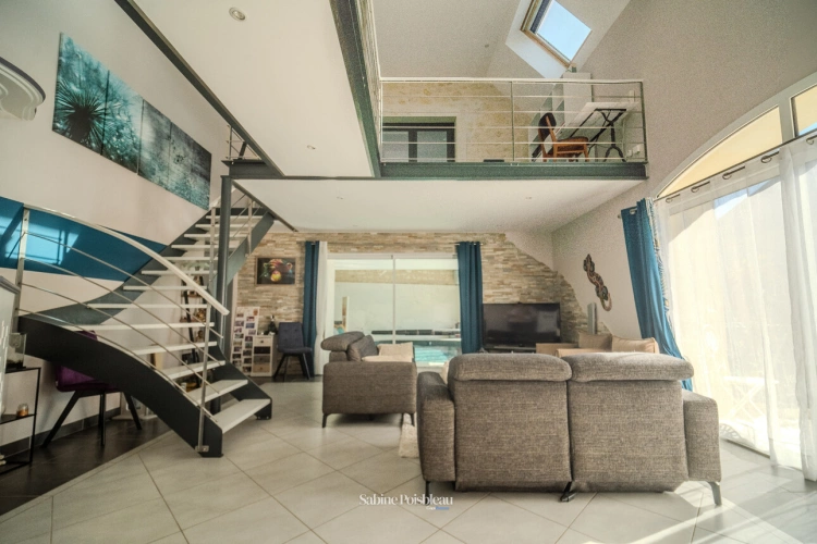 Photos 7 - Prestige - Propriete à vendre de 20 pièces à Saint-Nicolas-de-Bourgueil - ensemble de 457m² - Piscine interieure- vie de plain-pied
