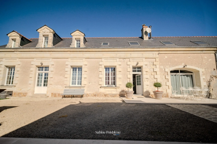 Photos 15 - Prestige - Propriete à vendre de 20 pièces à Saint-Nicolas-de-Bourgueil - ensemble de 457m² - Piscine interieure- vie de plain-pied