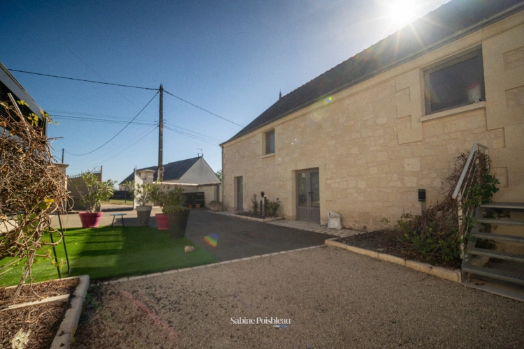 Photos 16 - Prestige - Propriete à vendre de 20 pièces à Saint-Nicolas-de-Bourgueil - ensemble de 457m² - Piscine interieure- vie de plain-pied