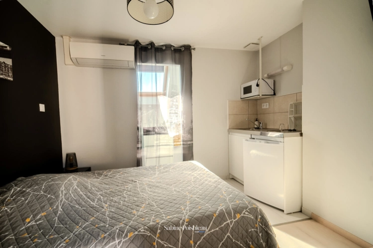 Photos 18 - Prestige - Propriete à vendre de 20 pièces à Saint-Nicolas-de-Bourgueil - ensemble de 457m² - Piscine interieure- vie de plain-pied