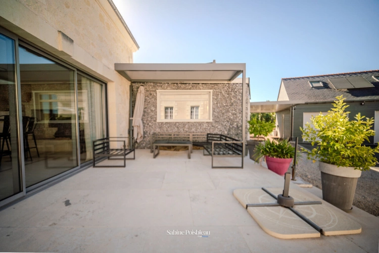 Photos 20 - Prestige - Propriete à vendre de 20 pièces à Saint-Nicolas-de-Bourgueil - ensemble de 457m² - Piscine interieure- vie de plain-pied