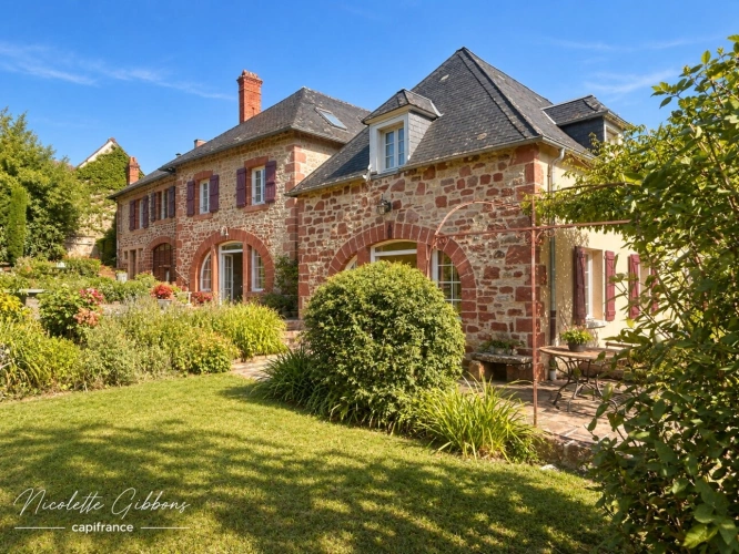 Photos 2 - Prestige - EXCLUSIVITÉ – BELLE DEMEURE DE CARACTÈRE AVEC GRAND PARC ET PISCINE AU CŒUR DE MEYSSAC