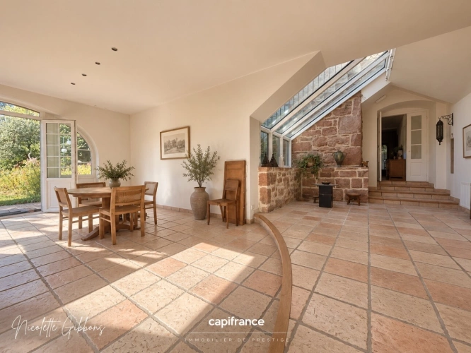 Photos 13 - Prestige - EXCLUSIVITÉ – BELLE DEMEURE DE CARACTÈRE AVEC GRAND PARC ET PISCINE AU CŒUR DE MEYSSAC
