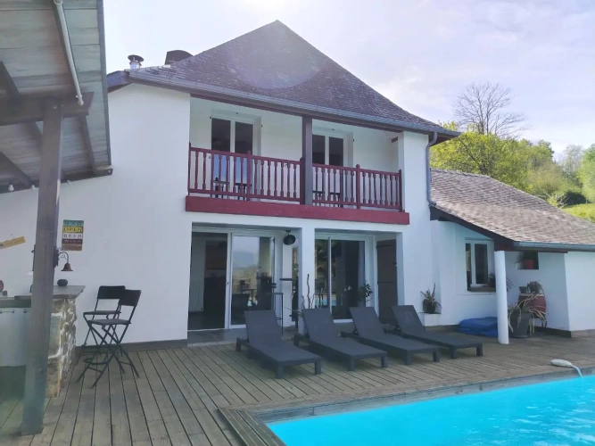 Photos 4 - Touristique - vend maison d hôtes comprenant 5 chambres d hôtes et 2 gites plus une maison d habitation