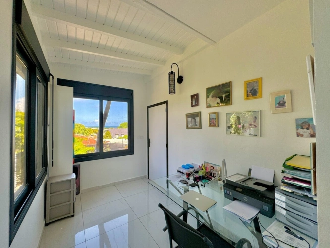 Photos 10 - Prestige - A VENDRE - PROPRIETE D'EXCEPTION AVEC VUE MER IMPRENABLE & STUDIO ATTENANT - SAINTE ANNE