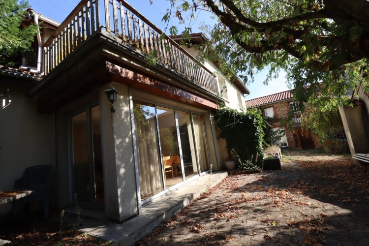 Photos 2 - Prestige - ENSEMBLE IMMOBILIER RARE AVEC MAISON, GÎTE ET 3 700 M² DE TERRAIN