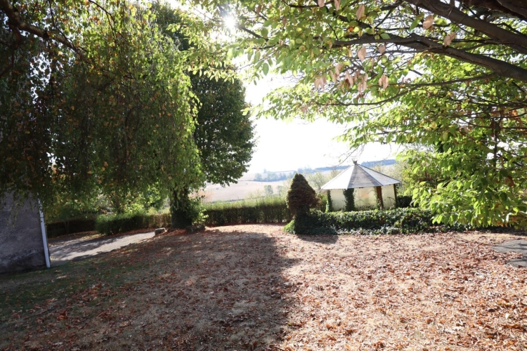 Photos 7 - Prestige - ENSEMBLE IMMOBILIER RARE AVEC MAISON, GÎTE ET 3 700 M² DE TERRAIN