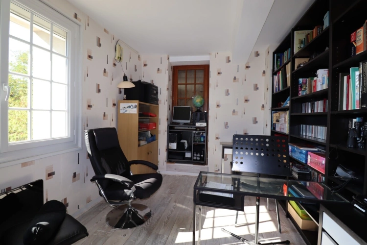 Photos 12 - Prestige - ENSEMBLE IMMOBILIER RARE AVEC MAISON, GÎTE ET 3 700 M² DE TERRAIN