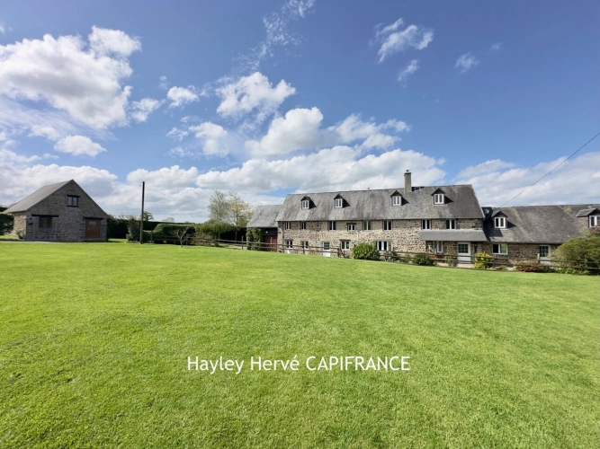 Photos 10 - Touristique - ENSEMBLE IMMOBILIER - ACTIVITE TOURISTIQUE- A VENDRE – MAISON + 3 GÎTES – PISCINES – 1 HA - VILLEDIEU-LES-POÊLES (MANCHE, NORMANDIE) (50)