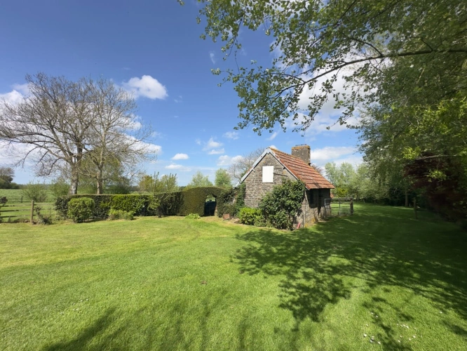 Photos 16 - Touristique - ENSEMBLE IMMOBILIER - ACTIVITE TOURISTIQUE- A VENDRE – MAISON + 3 GÎTES – PISCINES – 1 HA - VILLEDIEU-LES-POÊLES (MANCHE, NORMANDIE) (50)