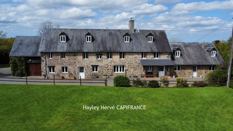Photos 24 - Touristique - ENSEMBLE IMMOBILIER - ACTIVITE TOURISTIQUE- A VENDRE – MAISON + 3 GÎTES – PISCINES – 1 HA - VILLEDIEU-LES-POÊLES (MANCHE, NORMANDIE) (50)