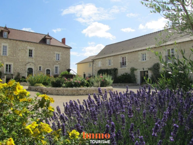 Photos 2 - Touristique - DOMAINE EVENEMENTIEL COMPLET aux portes de CHATELLERAULT