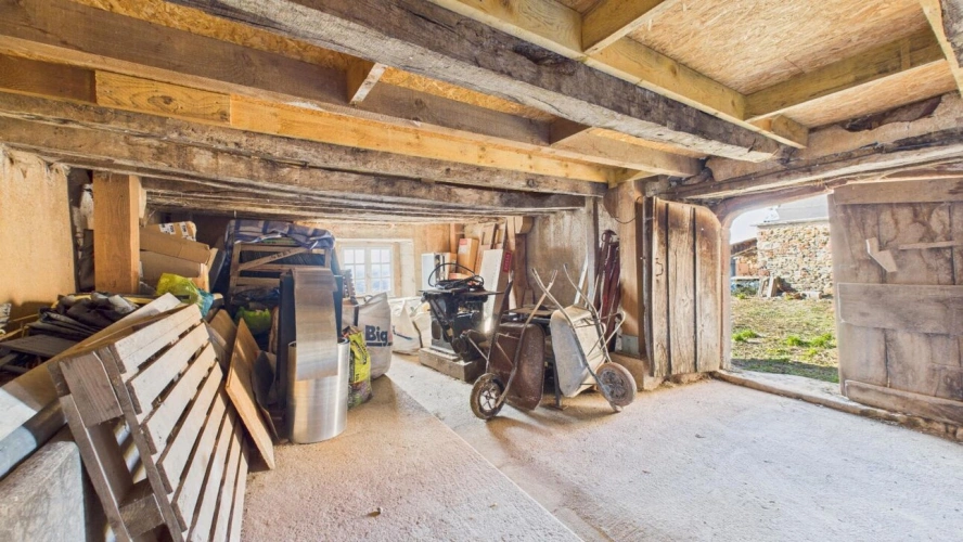 Photos 15 - Rurale - Ensemble en pierre du XIX? & son domaine de 3 700 m² (dont 2 700 m² Bio)  VILLECOMTAL