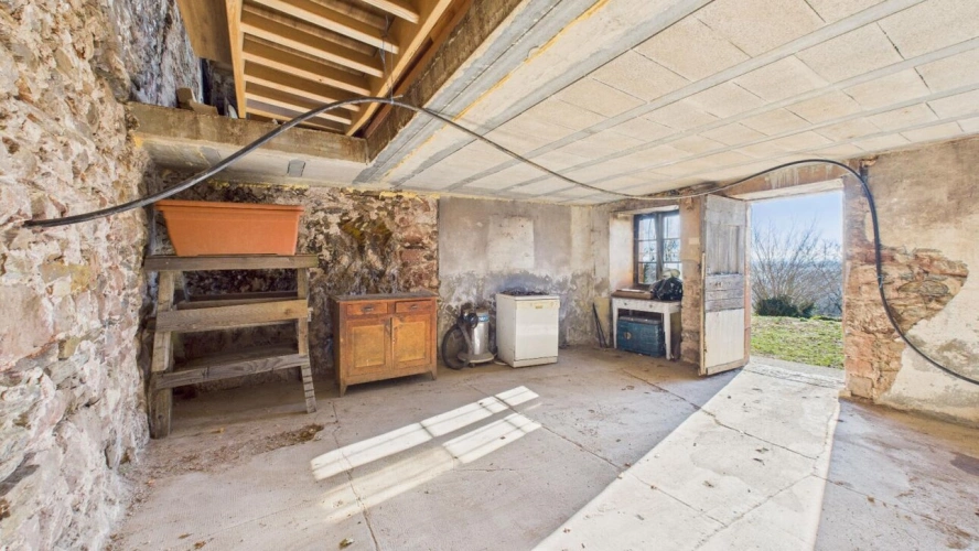 Photos 17 - Rurale - Ensemble en pierre du XIX? & son domaine de 3 700 m² (dont 2 700 m² Bio)  VILLECOMTAL
