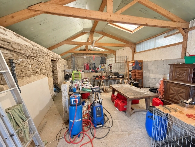 Photos 16 - Prestige - Propriété à vendre 8 pièces avec terrain et dépendances en périphérie de Carhaix-Plouguer