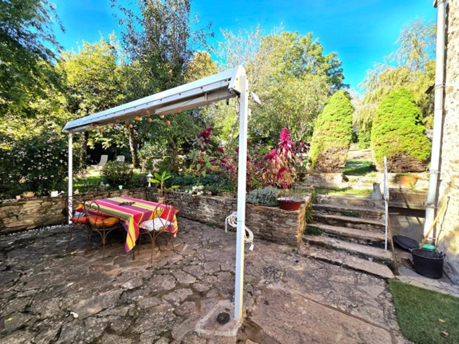 Photos 3 - Rurale - Magnifique demeure en pierres et son jardin paisible