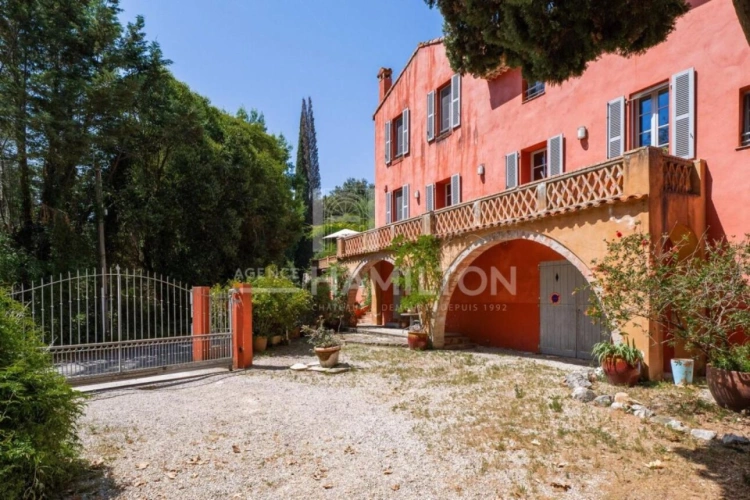 Photos 24 - Touristique - Propriété dException à Biot : Deux Villas Idéales pour Chambres
