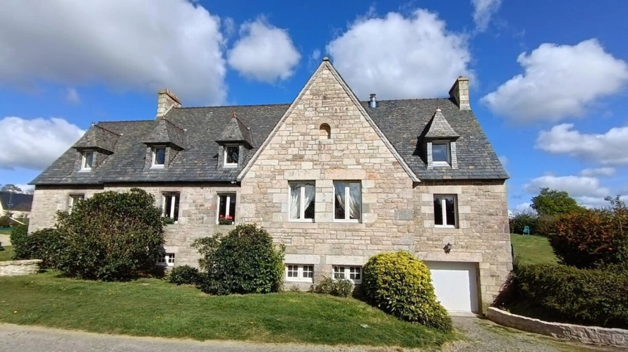 Photos 1 - Equestrian - CHARMING BRETON HOUSE WITH 2 HECTARES, LANDIVISIAU, FINISTERE