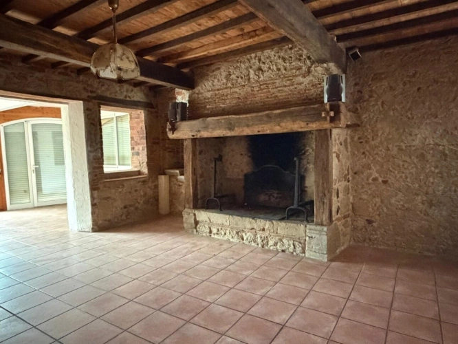 Photos 1 - Prestige - PLAISANCE (32) proche: propriete rurale composée d'une maison 200m2 restaurée, une maison à renover 100m2, deux petites maison colombages, hangar simple , terrain 7.000m2 sans voisin