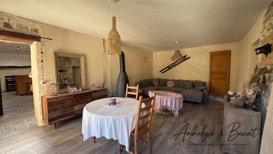 Photos 1 - Prestige - À VENDRE – PROPRIETE EN PIERRES RÉNOVÉE – LA PIARRE – NATURE & AUTHENTICITÉ