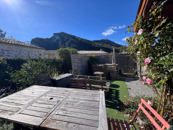 Photos 2 - Prestige - À VENDRE – PROPRIETE EN PIERRES RÉNOVÉE – LA PIARRE – NATURE & AUTHENTICITÉ