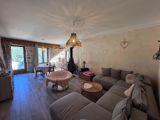Photos 17 - Prestige - À VENDRE – PROPRIETE EN PIERRES RÉNOVÉE – LA PIARRE – NATURE & AUTHENTICITÉ