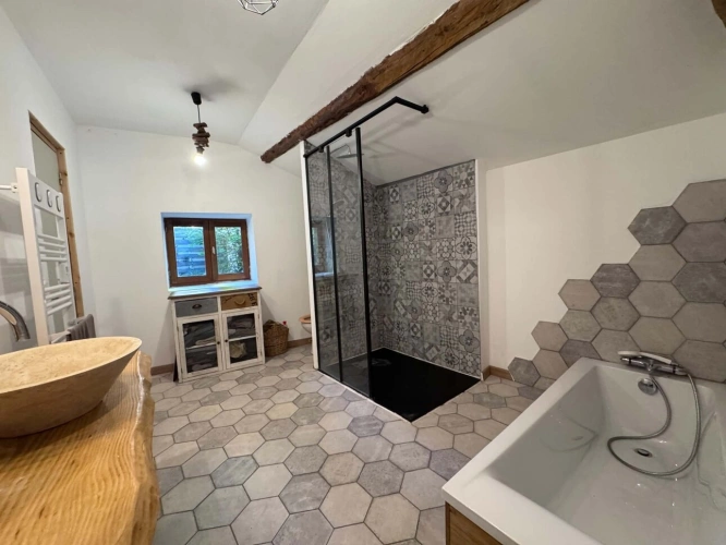 Photos 19 - Prestige - À VENDRE – PROPRIETE EN PIERRES RÉNOVÉE – LA PIARRE – NATURE & AUTHENTICITÉ