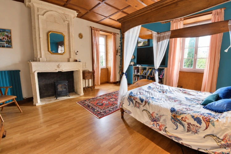 Photos 9 - Prestige - Propriete à vendre 8 pièces proche de SURGERES (17) 245 m² habitables - terrain 5 000 m² - Grandes dépendances