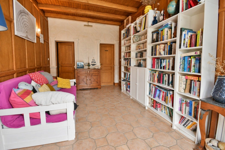 Photos 12 - Prestige - Propriete à vendre 8 pièces proche de SURGERES (17) 245 m² habitables - terrain 5 000 m² - Grandes dépendances