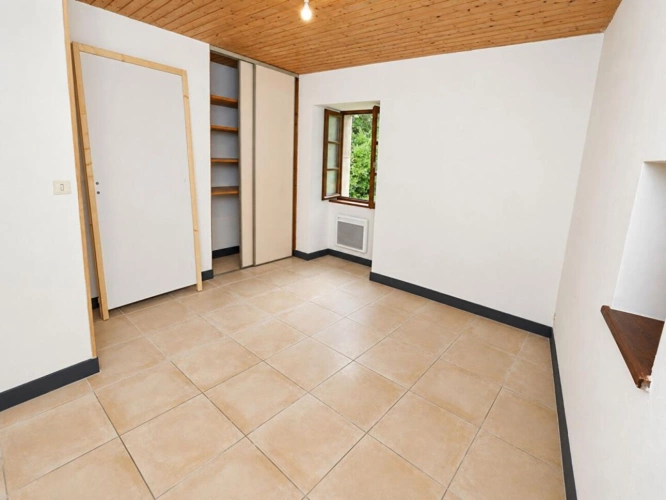Photos 14 - Prestige - Ensemble immobilier de 3 maisons - Environ 253 m² habitables - 7 chambres - Terrain arboré de 2 790 m²  - 3 garages - Toitures refaites