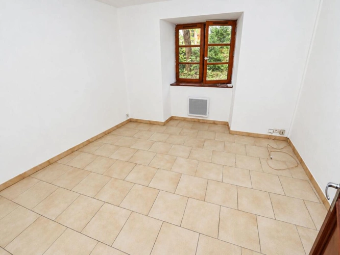 Photos 16 - Prestige - Ensemble immobilier de 3 maisons - Environ 253 m² habitables - 7 chambres - Terrain arboré de 2 790 m²  - 3 garages - Toitures refaites