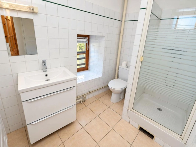 Photos 17 - Prestige - Ensemble immobilier de 3 maisons - Environ 253 m² habitables - 7 chambres - Terrain arboré de 2 790 m²  - 3 garages - Toitures refaites