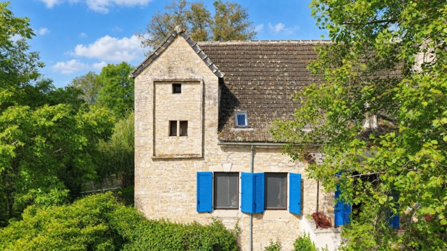 Photos 3 - Rurale - Propriété de caractère en pierre avec piscine et dépendance, à deux pas de Figeac