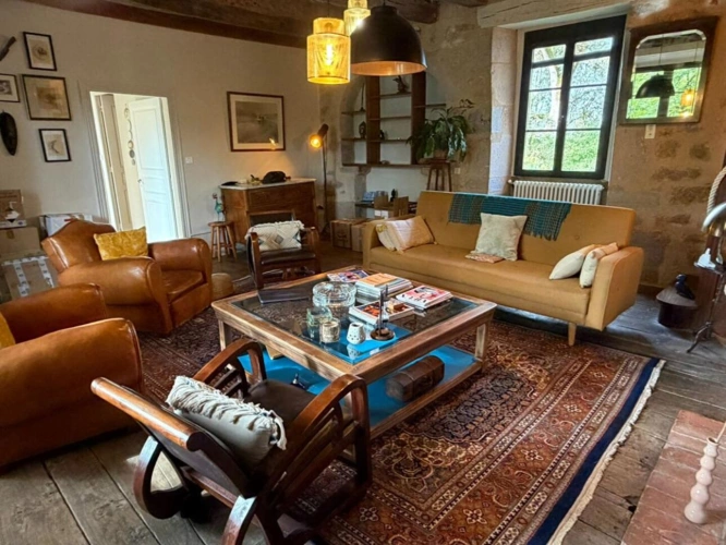 Photos 8 - Rurale - Propriété de caractère en pierre avec piscine et dépendance, à deux pas de Figeac