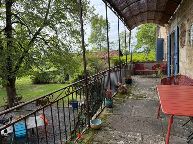 Photos 23 - Rurale - Propriété de caractère en pierre avec piscine et dépendance, à deux pas de Figeac