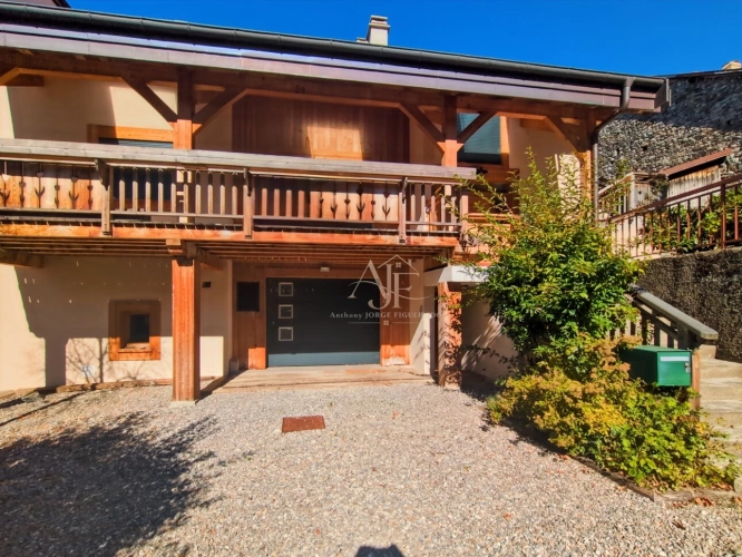 Photos 19 - Rurale - Propriete à vendre 6 pièces CHAMPANGES (74) Propriété de caractère de 236 m2 – Élégance alpine, volumes remarquables et prestations haut de gamme
