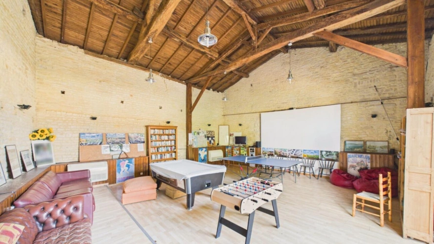 Photos 22 - Prestige - Élégant manoir charentais avec gîtes, piscine chauffée et vaste terrain