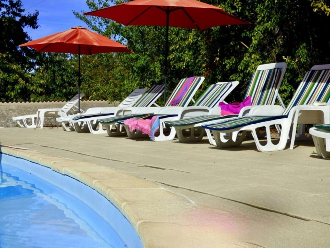 Photos 23 - Prestige - Élégant manoir charentais avec gîtes, piscine chauffée et vaste terrain