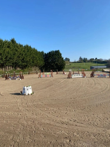 Photos 2 - Équestre - Rare : centre équestre en activité